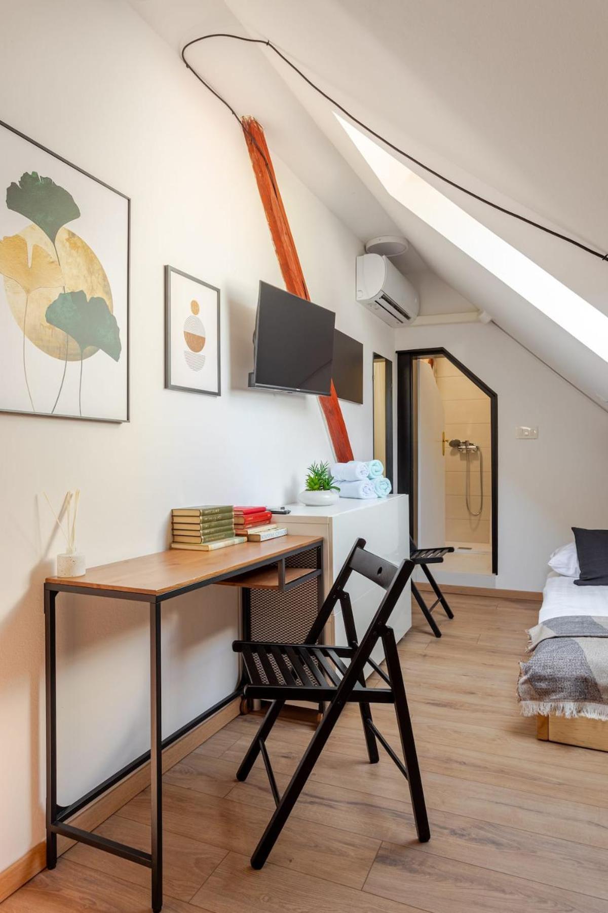 Apartma Stylish Loft In The Hearth Of Historic Centre
