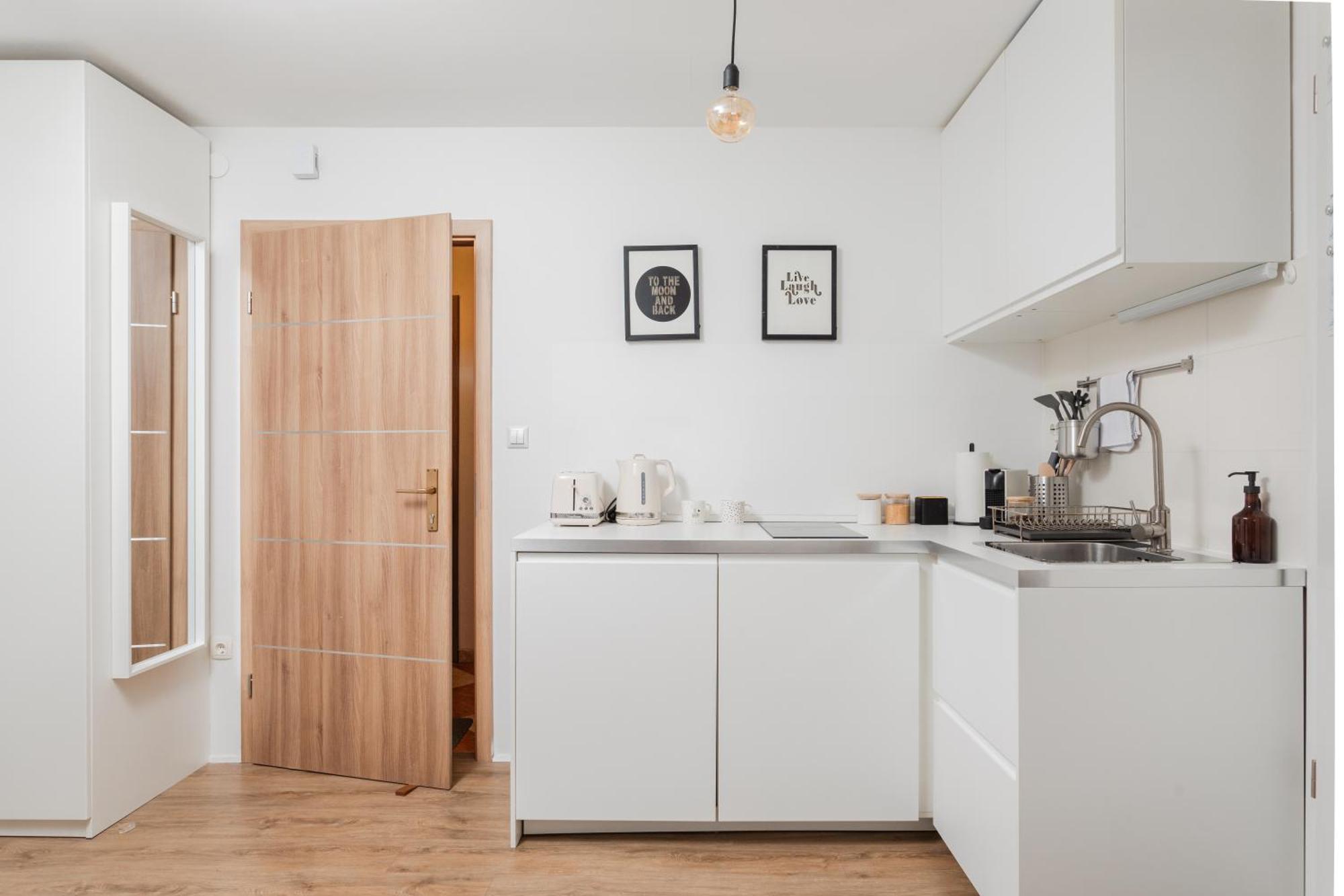 Apartma Stylish Loft In The Hearth Of Historic Centre
