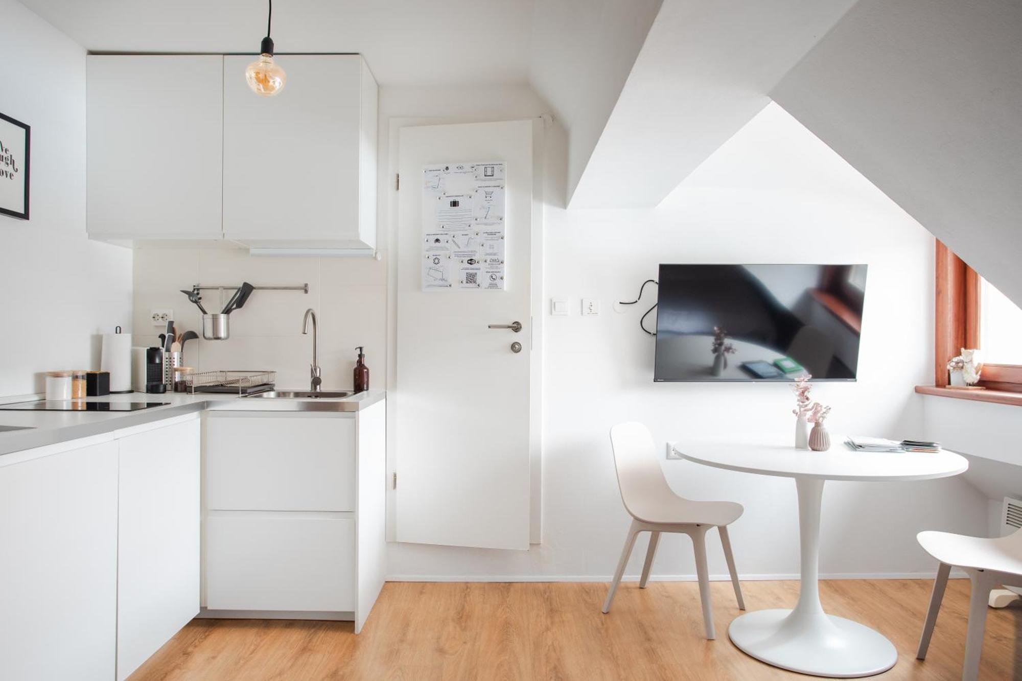 Apartma Stylish Loft In The Hearth Of Historic Centre Ljubljana